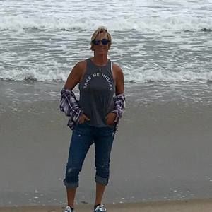 Meet your Posher, Debbie